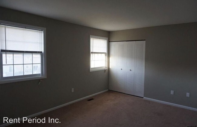 Building Photo - 107 Fox Run Dr