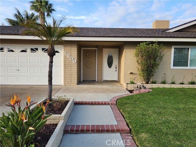 Primary Photo - 2200 Francisco Dr