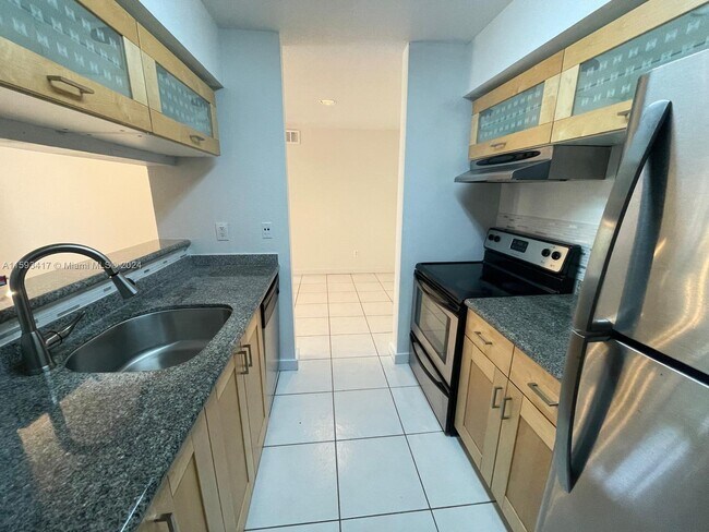 Foto del edificio - 949 Riverside Dr