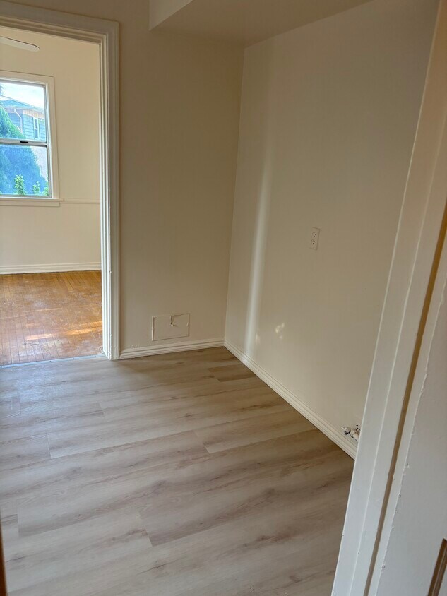Foto del edificio - 5631 Edgemar Ave