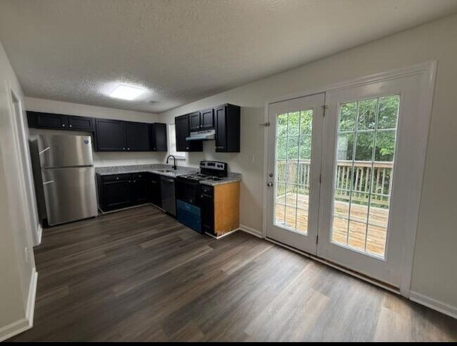 Foto del edificio - 100 Bob White Way