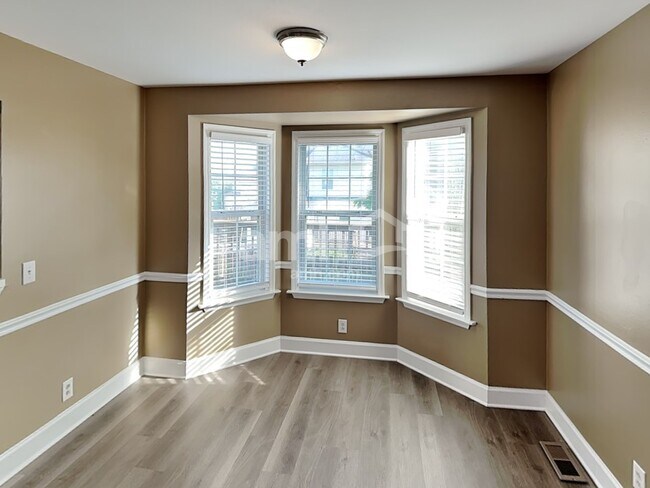 Building Photo - 705 Milbridge Ct