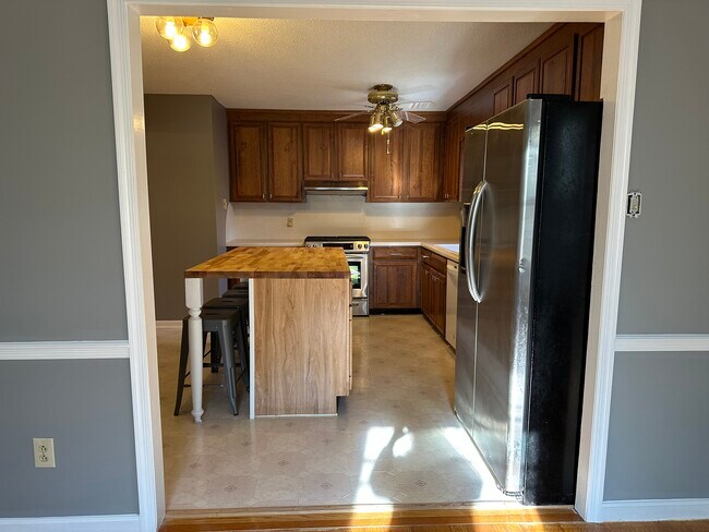Building Photo - 4424 Ryegate Dr