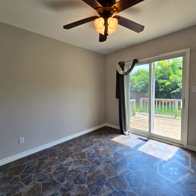 Photo du bâtiment - 3-Bedroom House in Tillsonburg!!