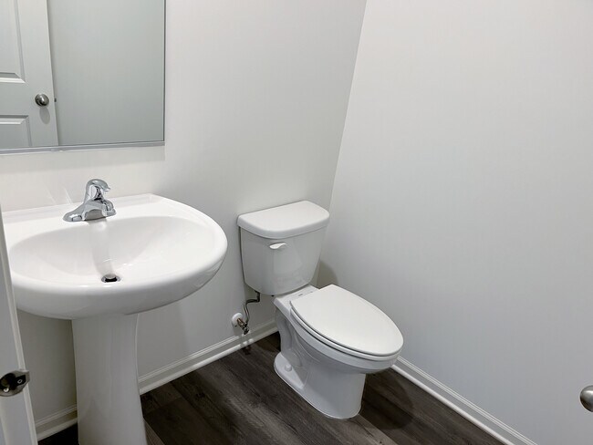 Polvo en el primer piso - 7882 W 105th Pl