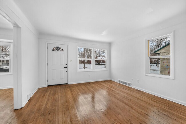 Foto del edificio - 18525 Westmoreland Rd