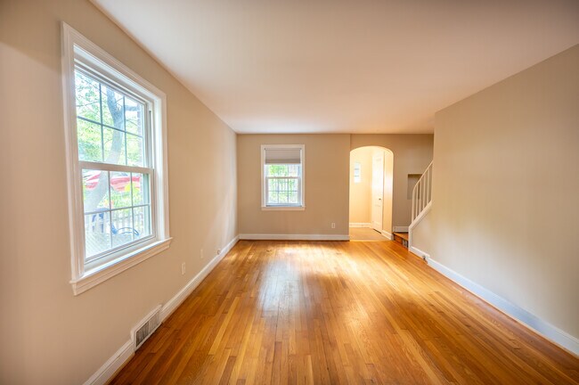 Foto del edificio - Gorgeous 3 Bed 1.5 Bath!!