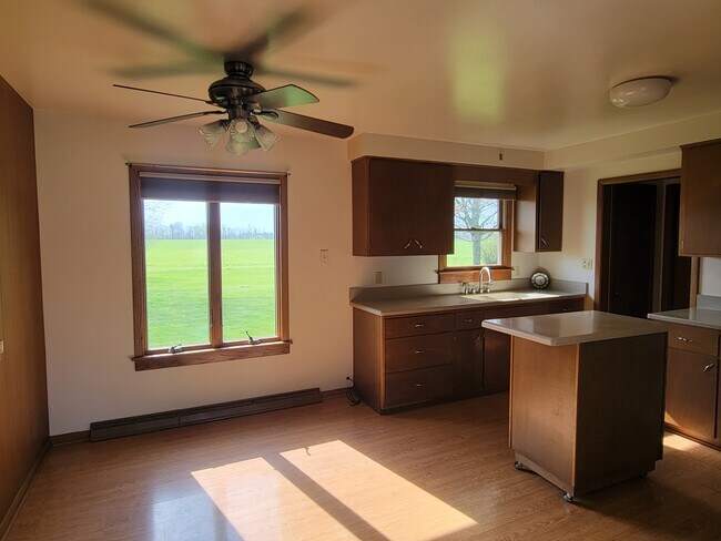 Foto del edificio - N3308 Horace Mann Rd