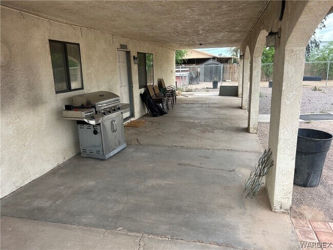 Foto del edificio - 7098 Kaiser Dr