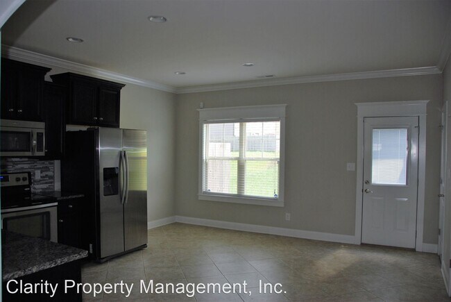 Building Photo - 2 br, 2.5 bath House - 142 Belle Chase Way NE