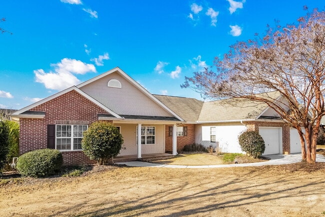 Building Photo - 1027 E Bay Springs Dr