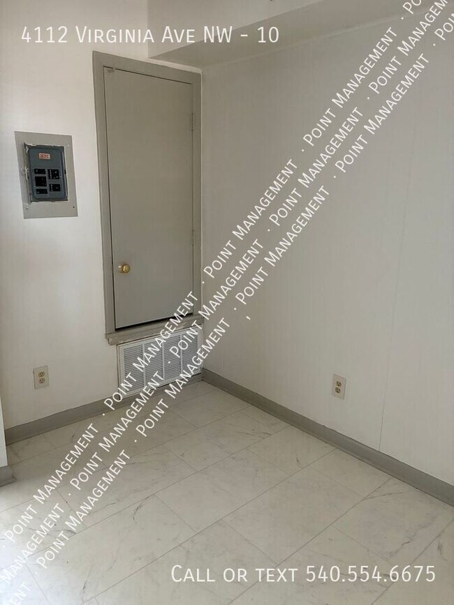 Foto del edificio - 4112 Virginia Ave NW