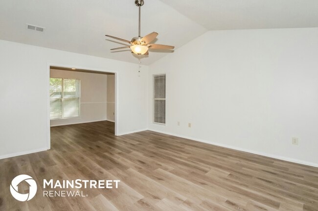 Building Photo - 3505 Dorchester Dr