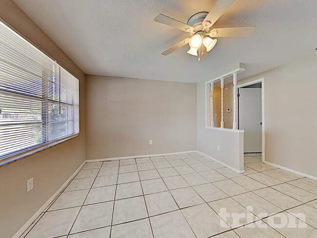 Building Photo - 10294 129th Terrace N