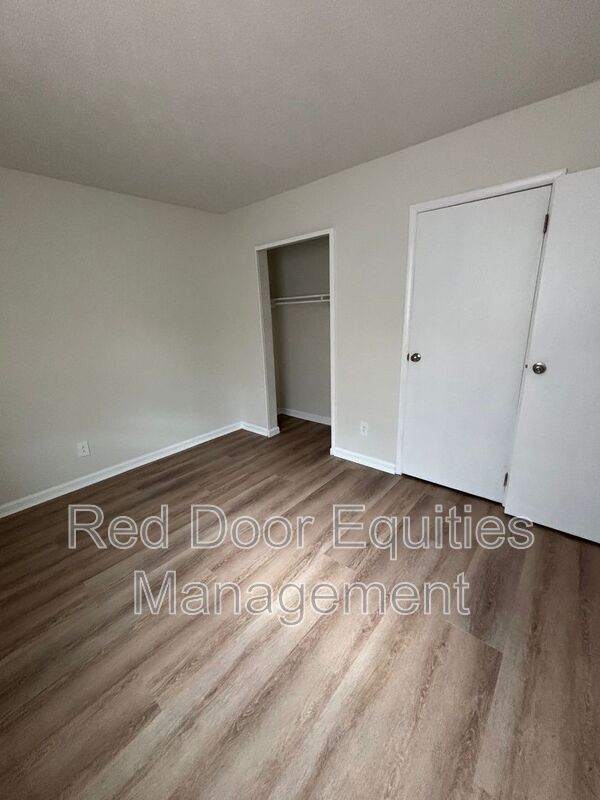 Foto del edificio - 709 W 6th Ave