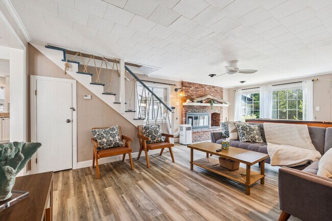 Foto del edificio - 2 Dover Ave