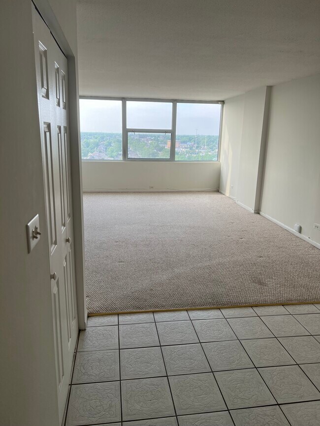 Dormitorio - 7234 W North Ave