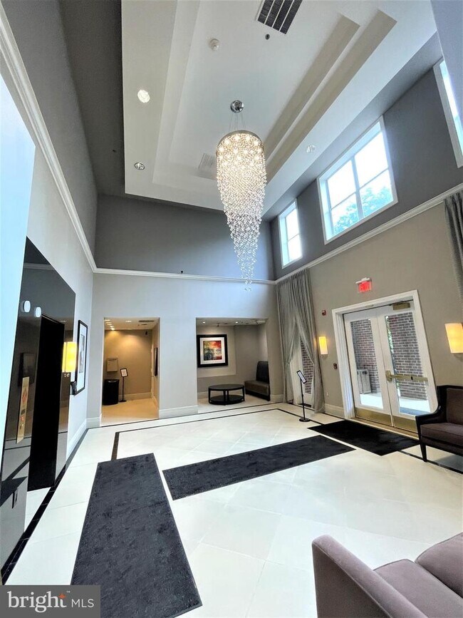 1641 International Dr Unit 417, McLean, VA 22102 Room for Rent in