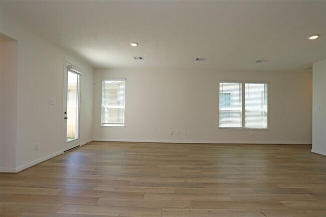 Building Photo - 6226 Topaz Pnes Trl