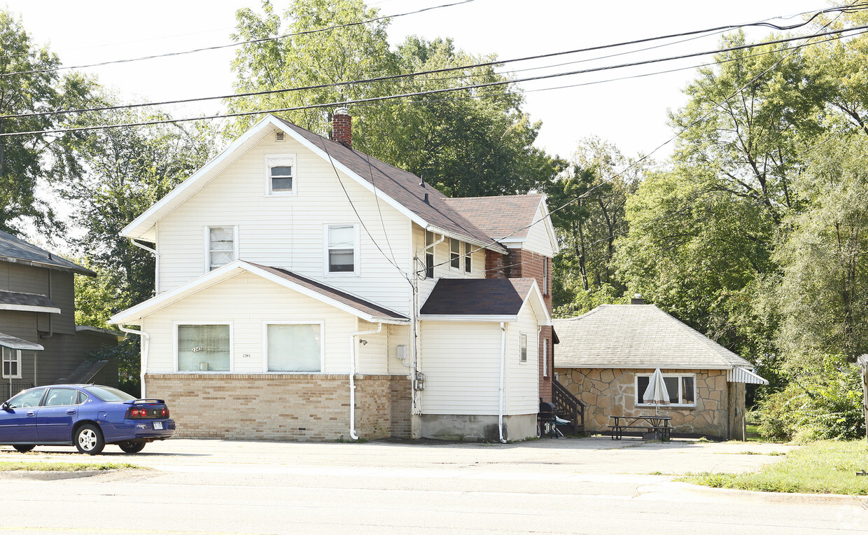 Primary Photo - 2345 Cedar St