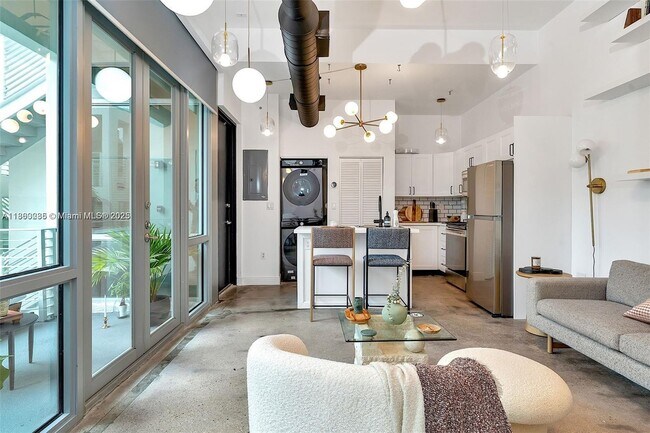 Building Photo - 3062 Bird Ave