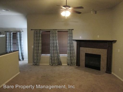 Building Photo - 1004 Caracara Dr