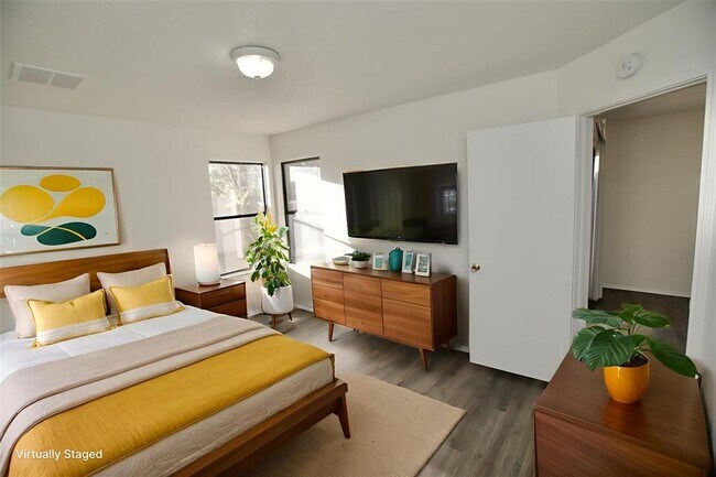 Foto del edificio - 14415 Robert I Walker Blvd