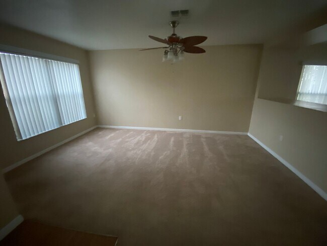 Building Photo - 3 Bedroom 2.5 Bath Home in Neptune Point f...