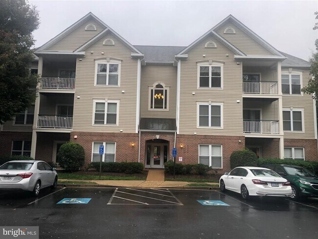 Foto del edificio - 6583 Grange Ln