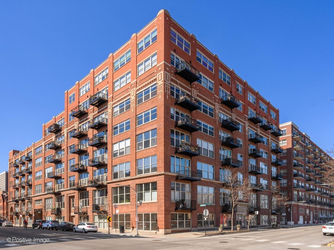 Primary Photo - 1500 W Monroe St
