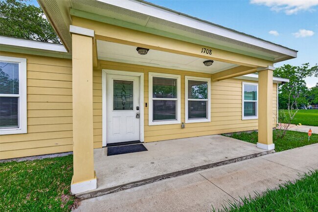 Foto del edificio - 1708 Sycamore Ave