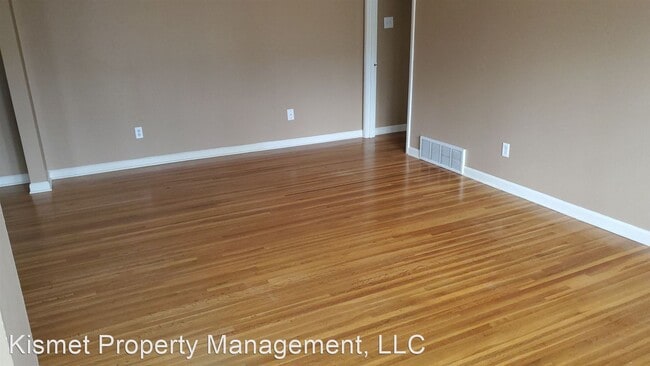 Building Photo - 3 br, 2 bath House - 5191 Lynbar Ave