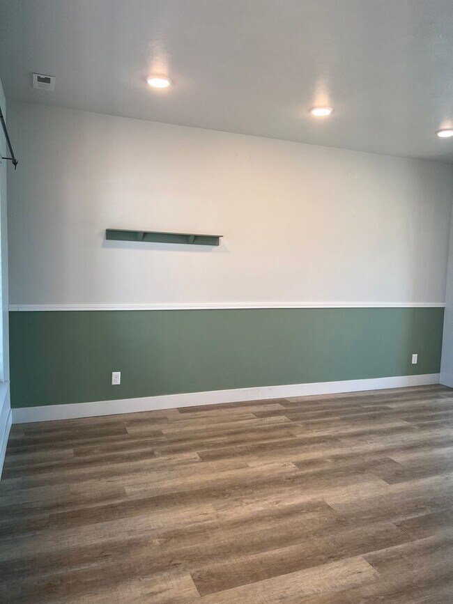Foto del edificio - Beautiful 4 bed 2.5 bath home in the desirable Summerfield Subdivision