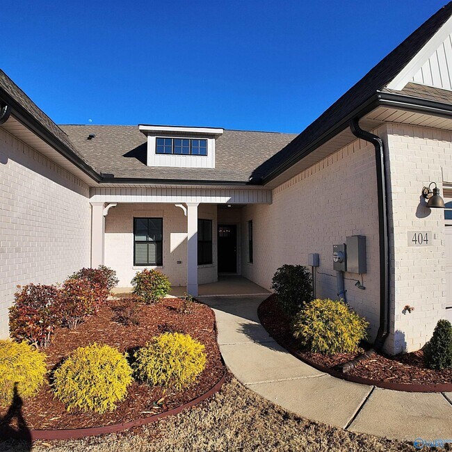 Foto del edificio - 404 Tillane Pk Cir