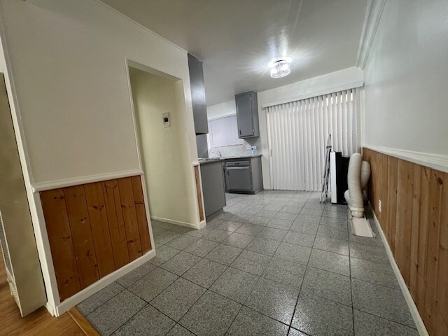 Foto del edificio - 1147-1151 Irving Ave