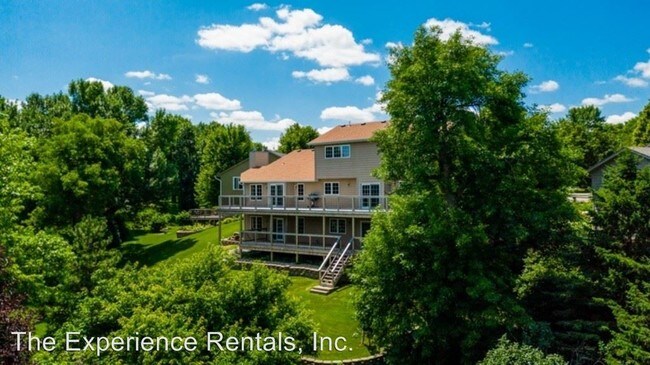 Building Photo - 5 br, 4.5 bath House - 1510 S Raymond Circle