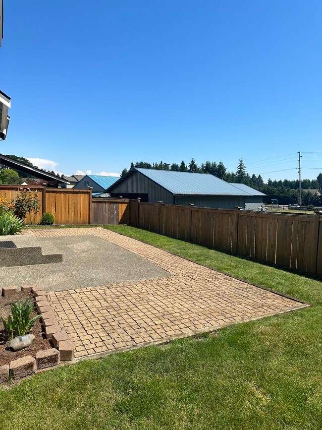 Building Photo - 5049 Chambers Creek Loop SE