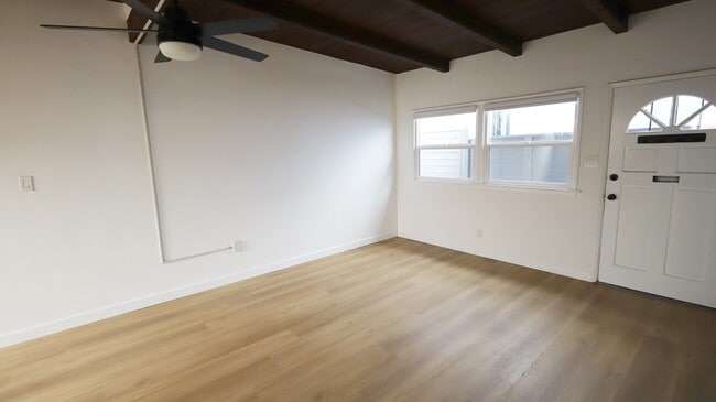 Building Photo - 429 1/2 28th St