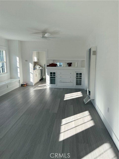 Building Photo - 765 Loma Ave