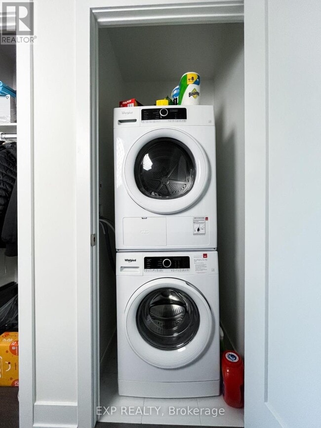 Photo du bâtiment - 5 Mabelle Ave