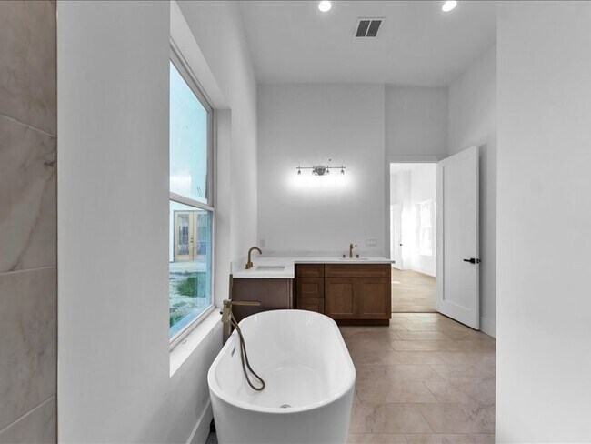 Building Photo - 8115 Cedar Brush Cir