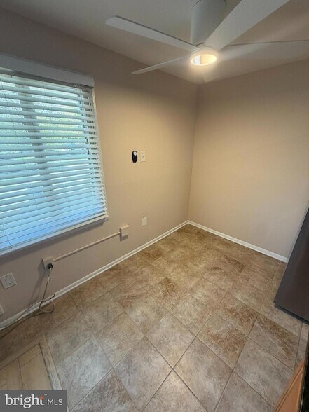 Foto del edificio - 250 Tanglewood Ln
