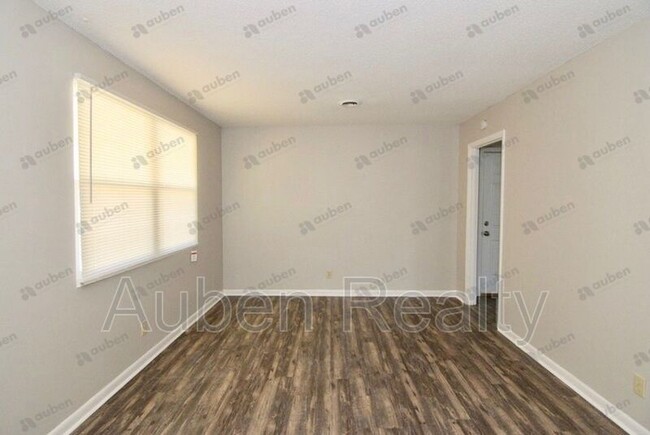 Building Photo - 3014 Libby Dr