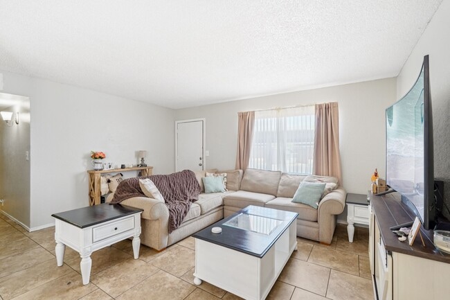 Foto del edificio - Woodridge Manor Apartments