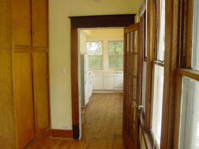 Building Photo - 1107 W 22nd St