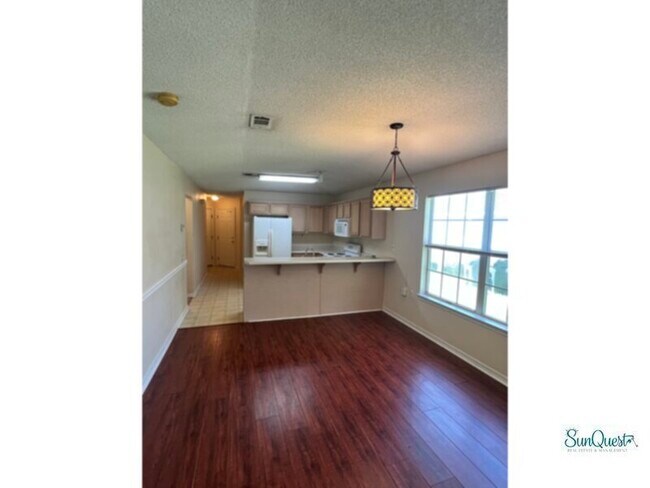 Foto del edificio - Adorable cottage style home available for 3/6