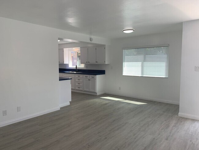 Foto del edificio - 4334 W 145th St
