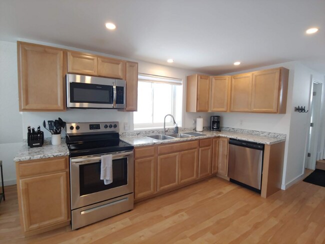 Building Photo - 25 Stagecoach Rd