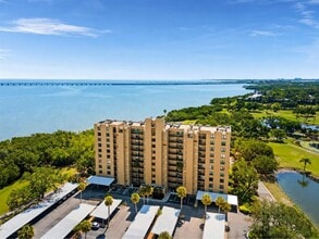 Building Photo - 2616 Cove Cay Dr