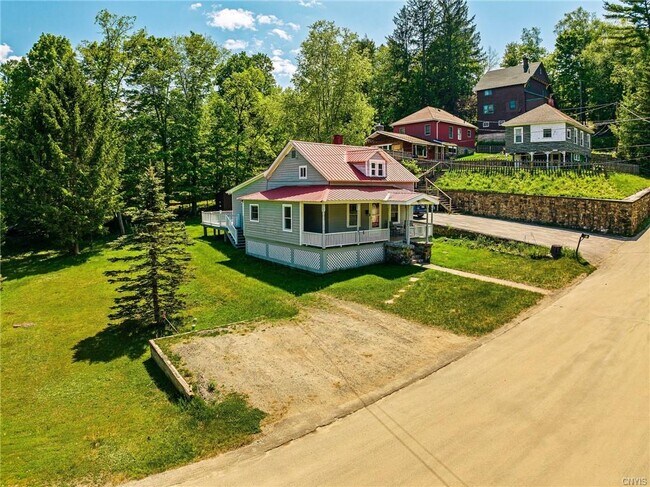 Building Photo - 50 Fawn St